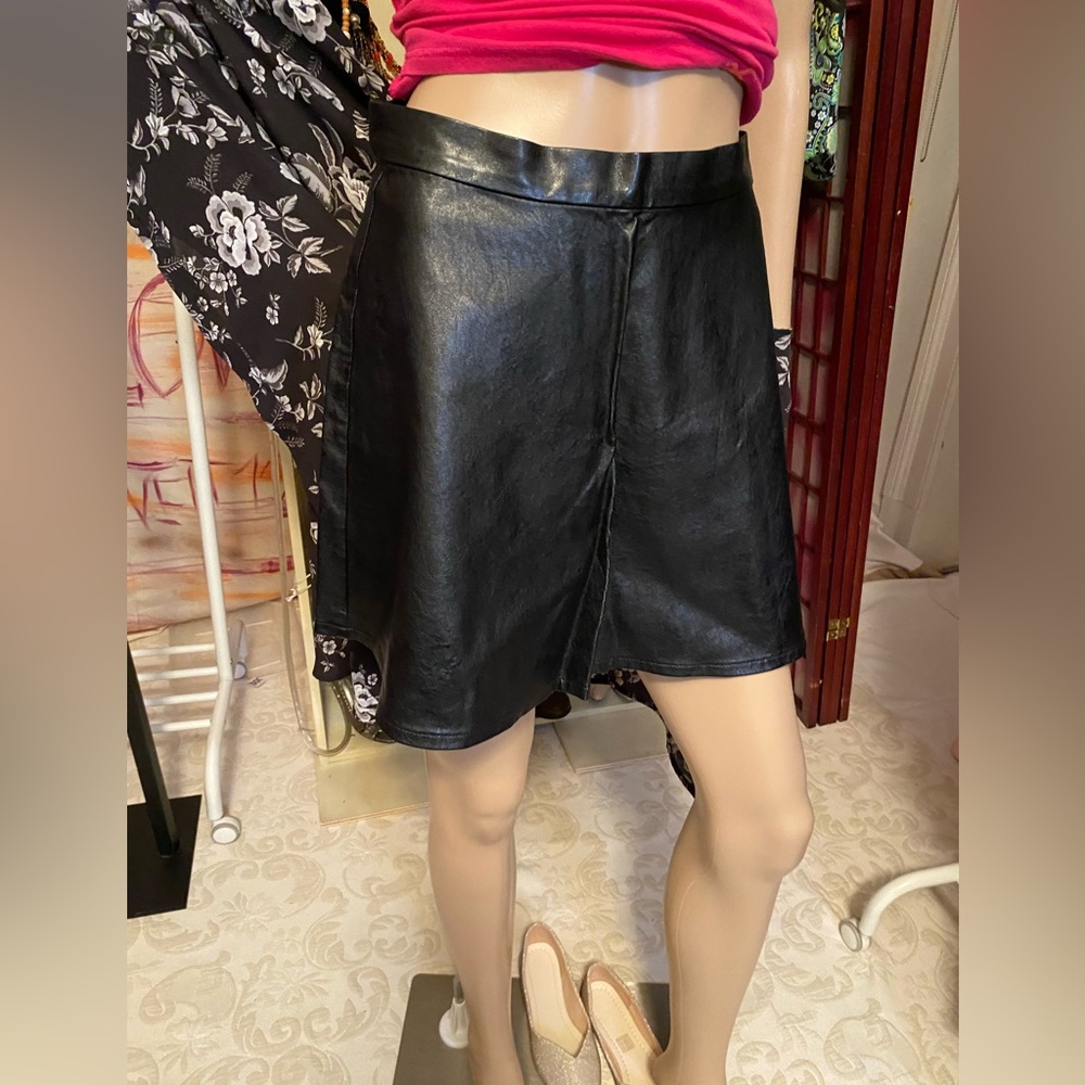 Leather mini skirt size 4